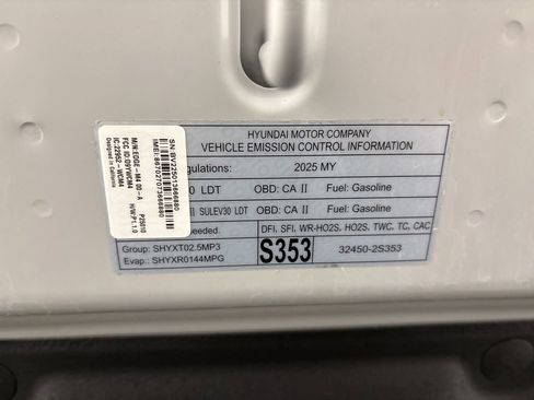 Used 2025 Hyundai Santa Fe SE image 32