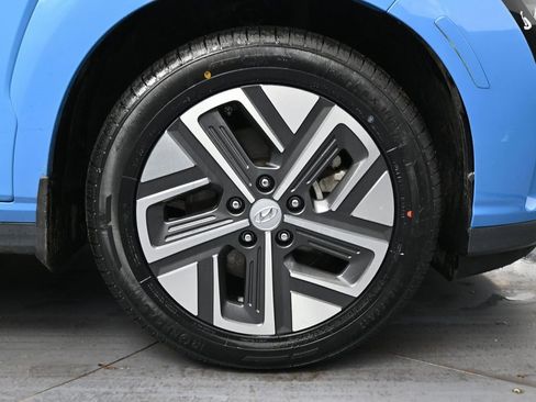 Used 2023 Hyundai Kona Limited image 15