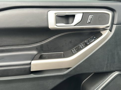 Used 2024 Ford Explorer XLT w/ Equipment Group 202A image 16