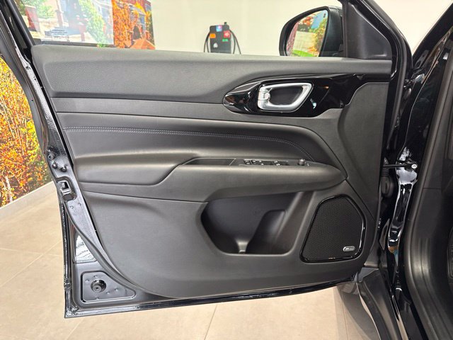 New 2026 Jeep Compass Limited w/ Sun, Sound & Navigation Group AWD/4WD image 26