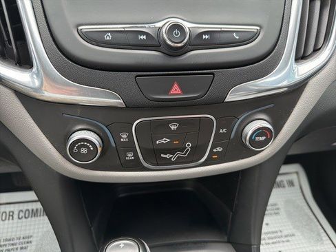 Used 2018 Chevrolet Equinox LS image 23