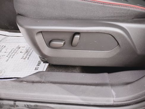 Used 2023 Buick Envision Essence w/ Sport Touring Package image 14