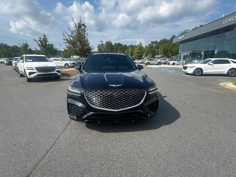 Used 2023 Genesis GV70 2.5T w/ Sport Prestige Package AWD/4WD image 2