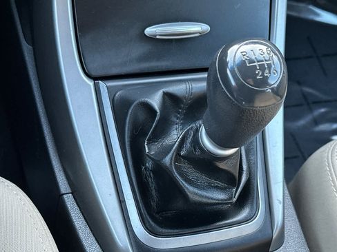 Used 2014 Hyundai Elantra SE image 20