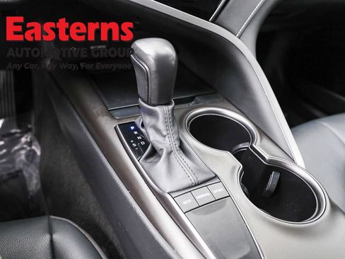 Used 2024 Toyota Camry SE image 13