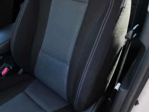 Used 2016 Hyundai Elantra GT FWD image 14