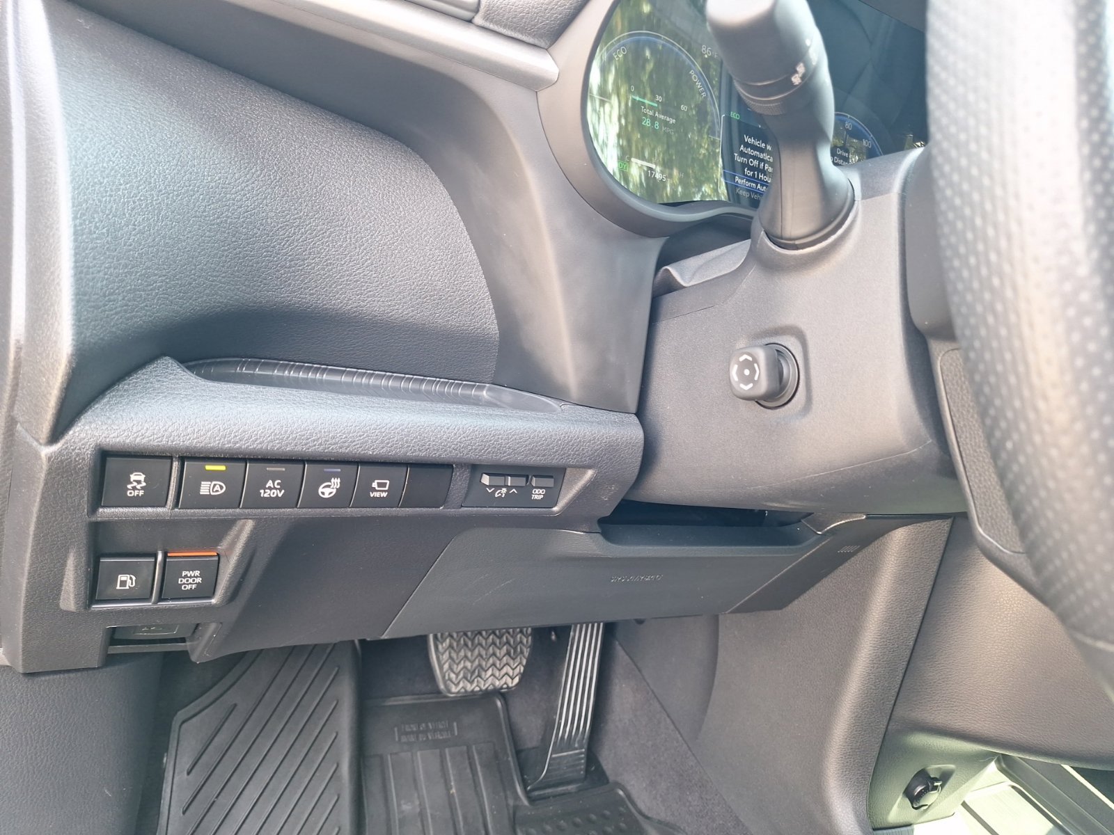 Used 2025 Toyota Sienna Platinum AWD/4WD image 18
