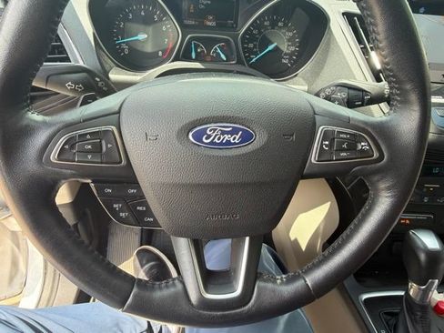 Used 2017 Ford Escape Titanium AWD/4WD image 15