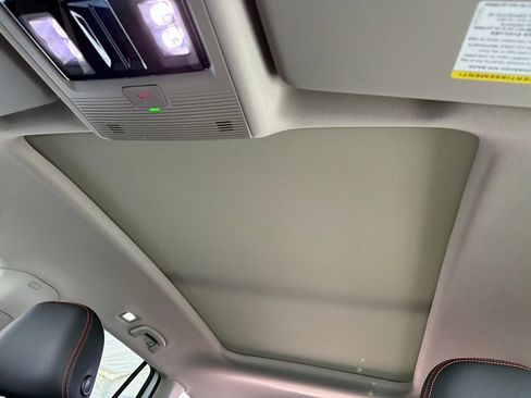 New 2026 Volkswagen Atlas Peak Edition AWD/4WD image 22