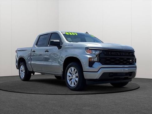 Used 2024 Chevrolet Silverado 1500 Custom AWD/4WD image 5