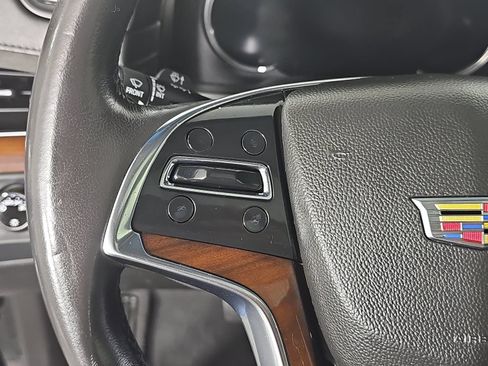 Used 2019 Cadillac Escalade Luxury AWD/4WD image 21
