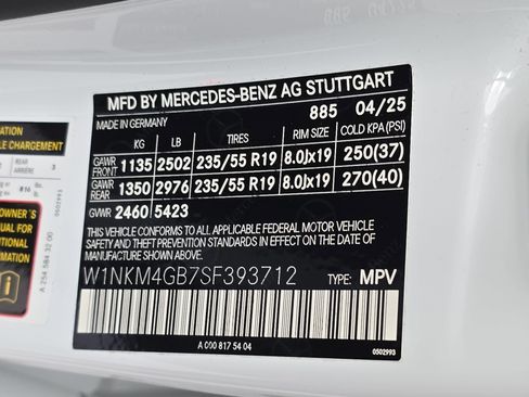 Used 2025 Mercedes-Benz GLC 300 image 36