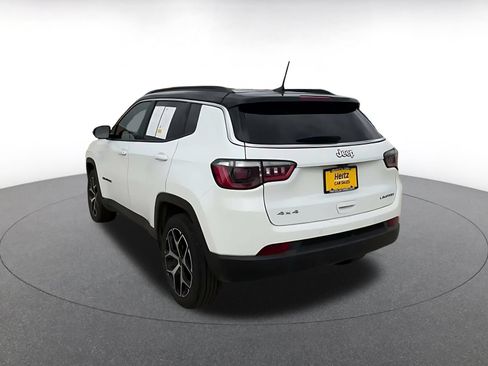 Used 2025 Jeep Compass Limited AWD/4WD image 10