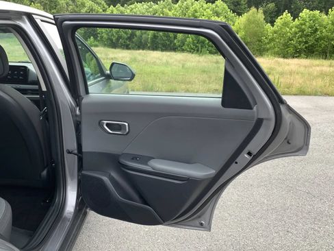 Used 2025 Kia K4 FWD image 28