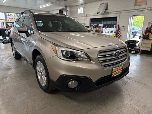 Used 2017 Subaru Outback 2.5i Premium AWD/4WD image 75