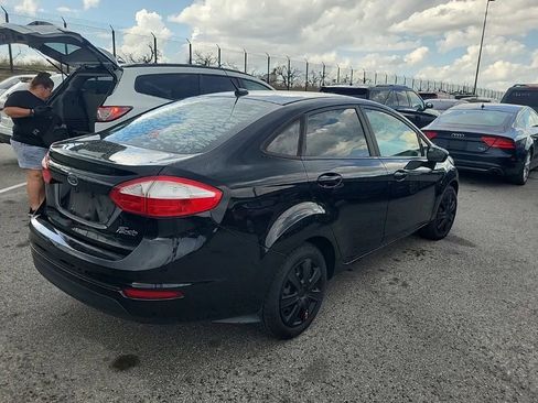 Used 2017 Ford Fiesta S image 5