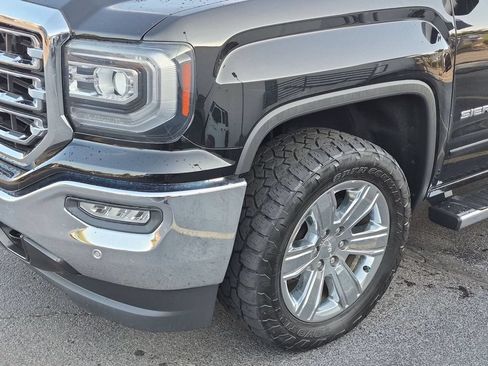 Used 2018 GMC Sierra 1500 SLT AWD/4WD image 9