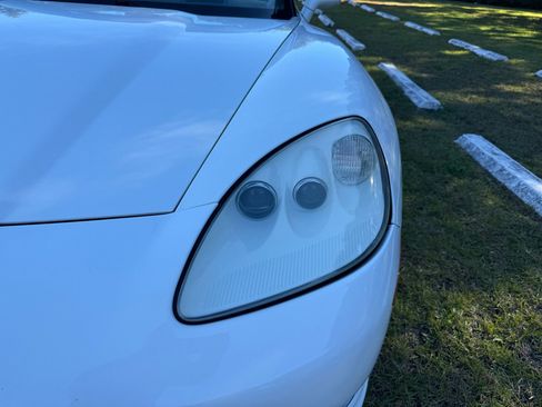 Used 2007 Chevrolet Corvette Convertible w/ Preferred Equipment Group image 19