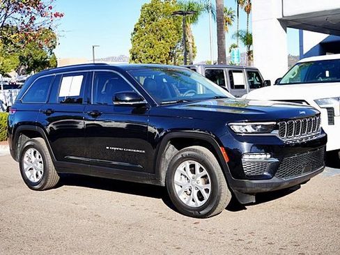 Used 2023 Jeep Grand Cherokee Limited w/ Trailer Tow Prep Group (B) image 6