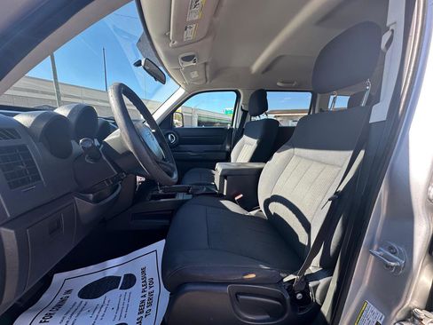 Used 2011 Dodge Nitro Heat image 8
