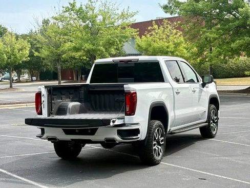 Used 2024 GMC Sierra 1500 AT4 w/ Technology Package AWD/4WD image 18