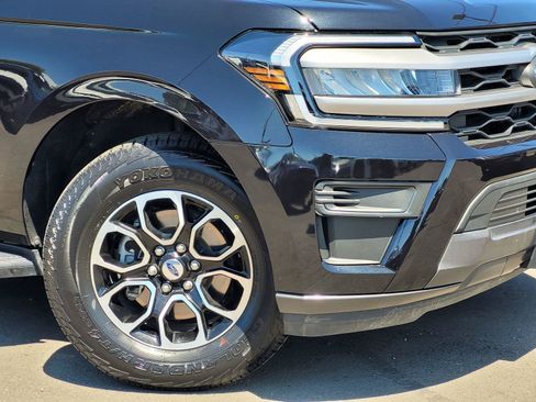 Used 2024 Ford Expedition XLT AWD/4WD image 5
