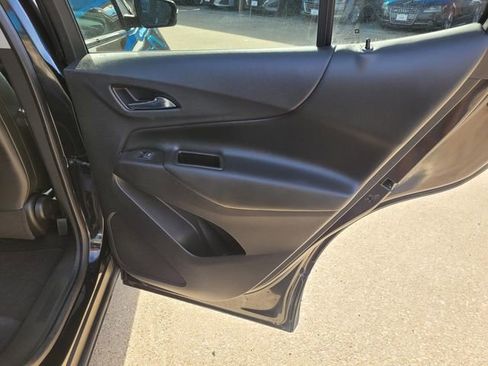 Used 2021 Chevrolet Equinox LT image 10