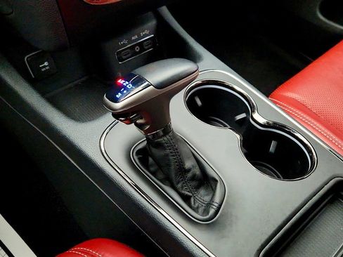 Used 2018 Dodge Durango SRT w/ Technology Group image 17