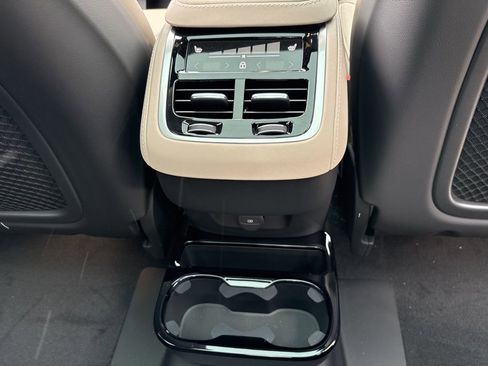 New 2026 Volvo XC90 B6 Plus w/ Protection Package Premier AWD/4WD image 49