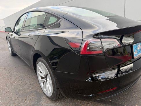 Used 2022 Tesla Model 3 Long Range AWD/4WD image 10