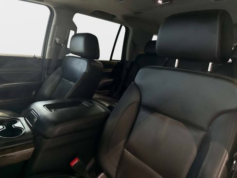 Used 2016 Chevrolet Tahoe LT w/ Luxury Package RWD image 18
