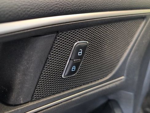 Used 2017 Ford Edge SEL w/ Canadian Touring Package AWD/4WD image 15