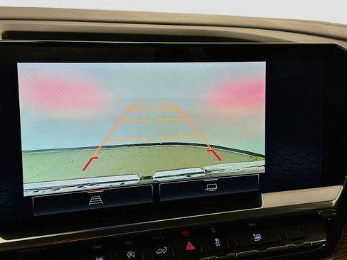 Used 2023 GMC Sierra 1500 Elevation image 23