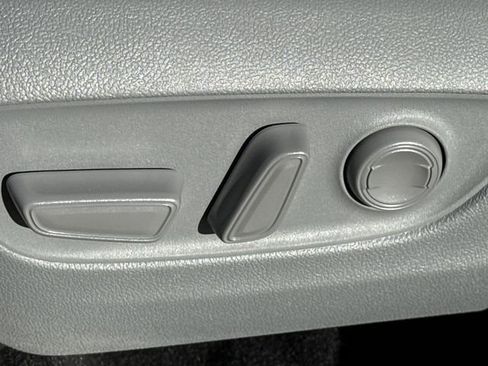 New 2026 Toyota Highlander Limited image 26