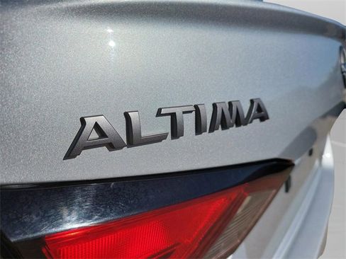 Used 2024 Nissan Altima 2.5 SV image 35