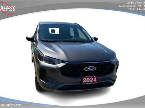 Used 2024 Ford Escape ST-Line AWD/4WD image 3