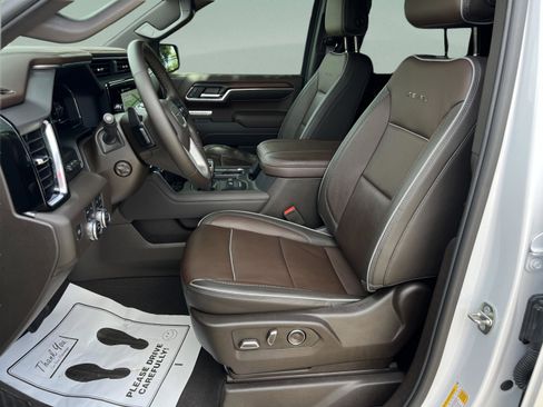 Used 2024 GMC Sierra 1500 Denali w/ Denali Reserve Package AWD/4WD image 13