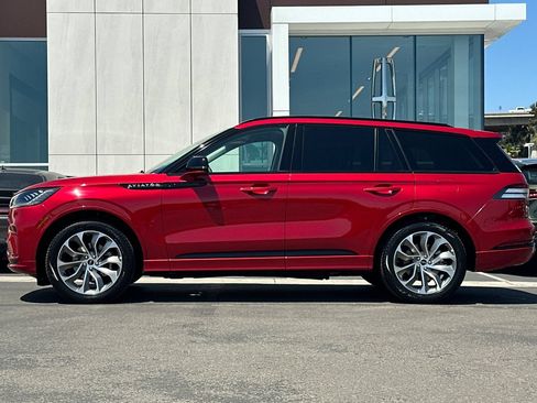 New 2026 Lincoln Aviator 2WD w/ Jet Appearance Package image 6