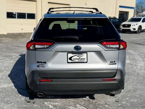 Used 2024 Toyota RAV4 XLE w/ Convenience Package image 7
