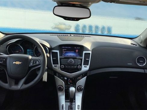 Used 2016 Chevrolet Cruze LT image 15