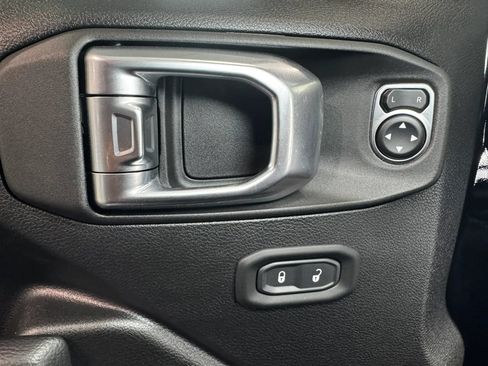 Used 2023 Jeep Wrangler Sport AWD/4WD image 18