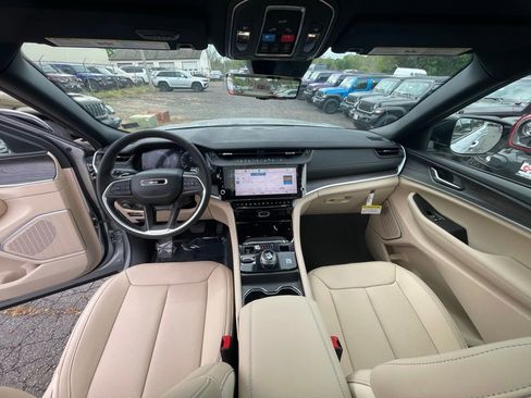 New 2026 Jeep Grand Cherokee L Limited AWD/4WD image 3
