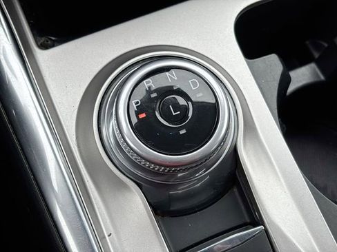 Used 2022 Ford Explorer Limited w/ Equipment Group 301A image 27