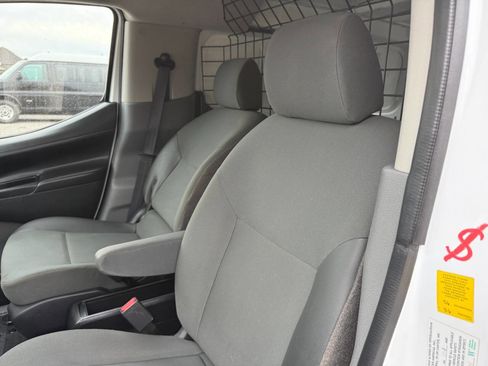 Used 2021 Nissan NV200 SV w/ Back Door Glass Package image 16