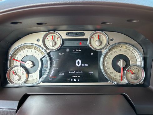 Used 2016 RAM 1500 Laramie Longhorn w/ Convenience Group AWD/4WD image 13
