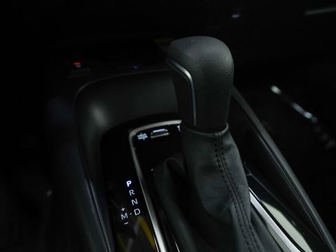 Used 2025 Toyota Corolla XSE image 17