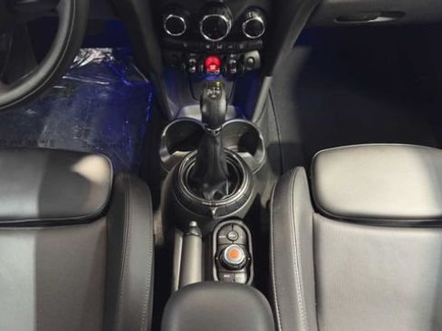 Used 2015 MINI Cooper 4-Door Hardtop FWD image 16
