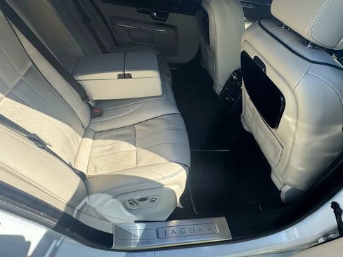 Used 2013 Jaguar XJ L Supercharged image 30