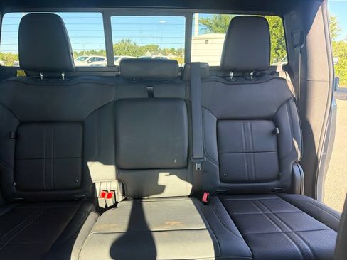 Certified 2026 Chevrolet Silverado 1500 High Country w/ Technology Package AWD/4WD image 31