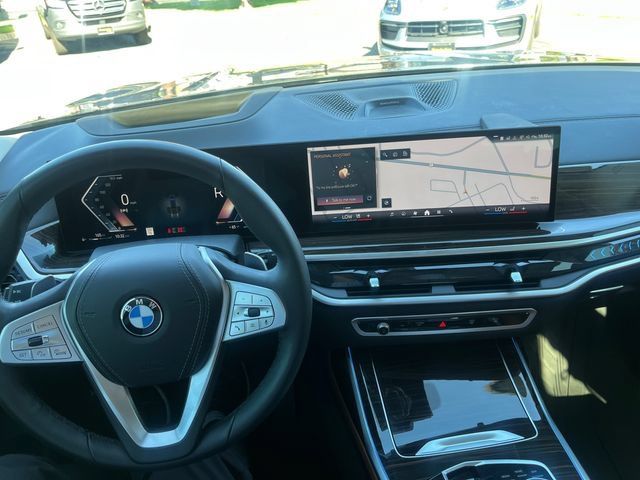 Used 2024 BMW X7 xDrive40i w/ Executive Package AWD/4WD image 21